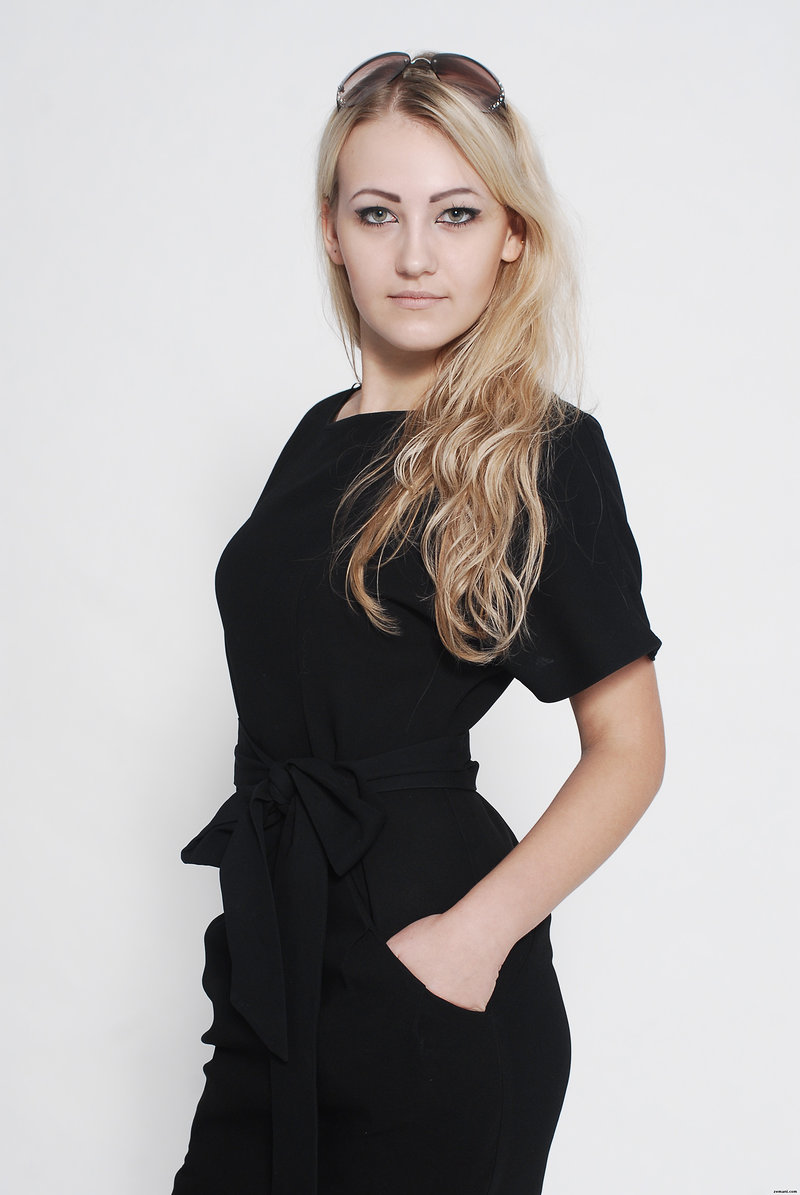 Иония, 24 года, 4 размер груди